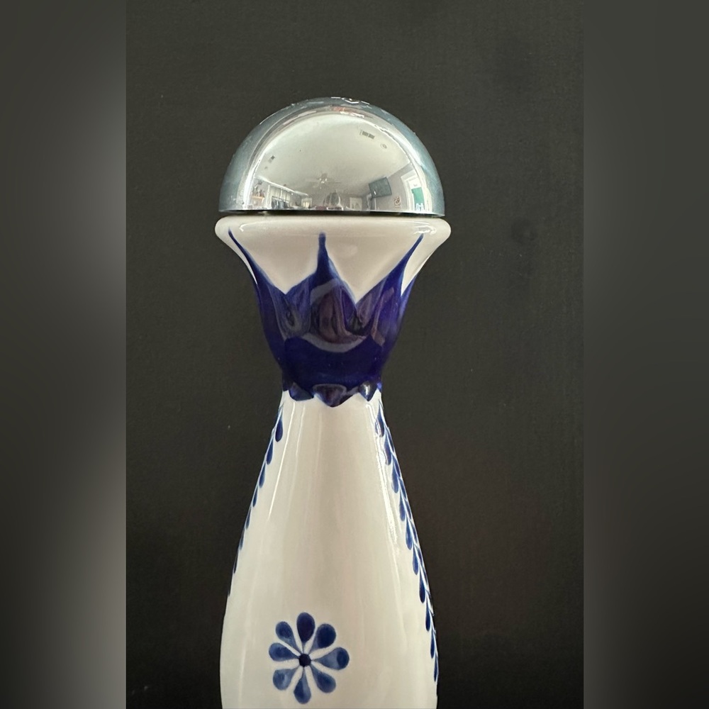 New Empty Clase Azul Tequila Reposado Bottle 750ML Hand Painted Decoration - Picture 7 of 14